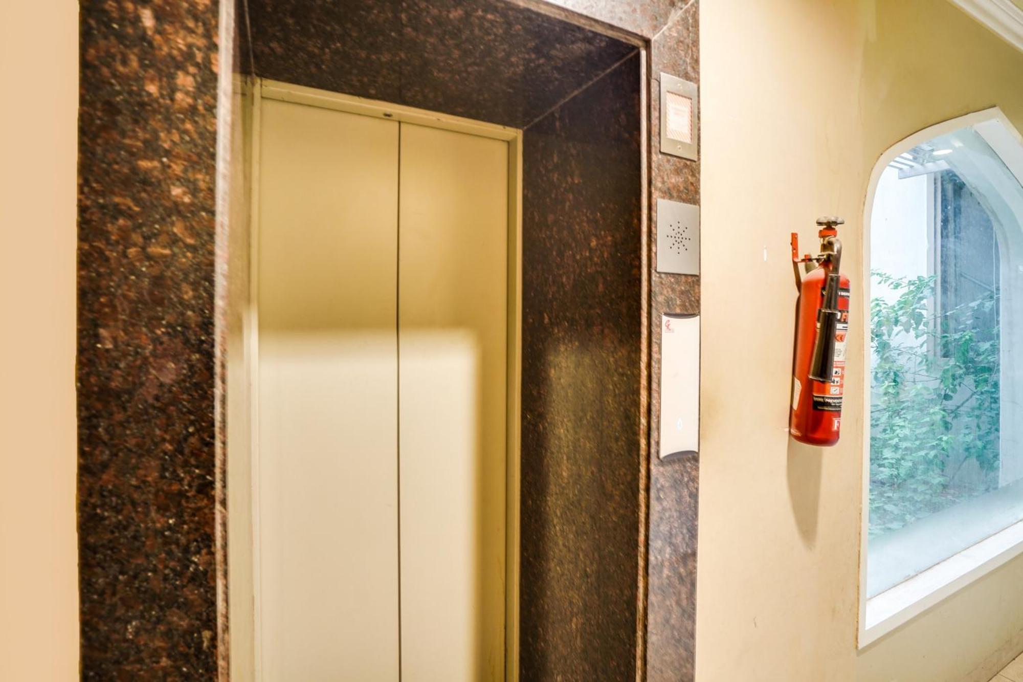 Super Townhouse Mansarovar Near Metro Station Dzsaipur Kültér fotó