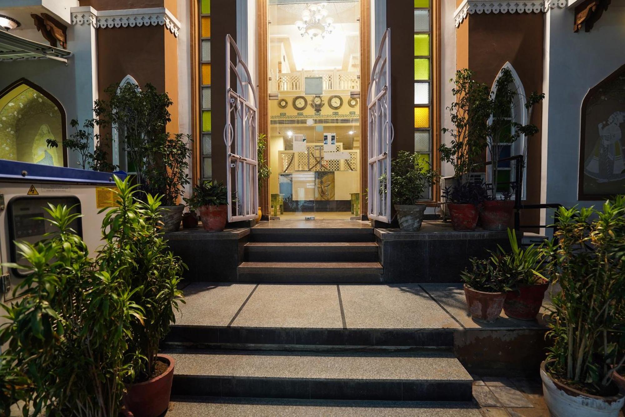 Super Townhouse Mansarovar Near Metro Station Dzsaipur Kültér fotó