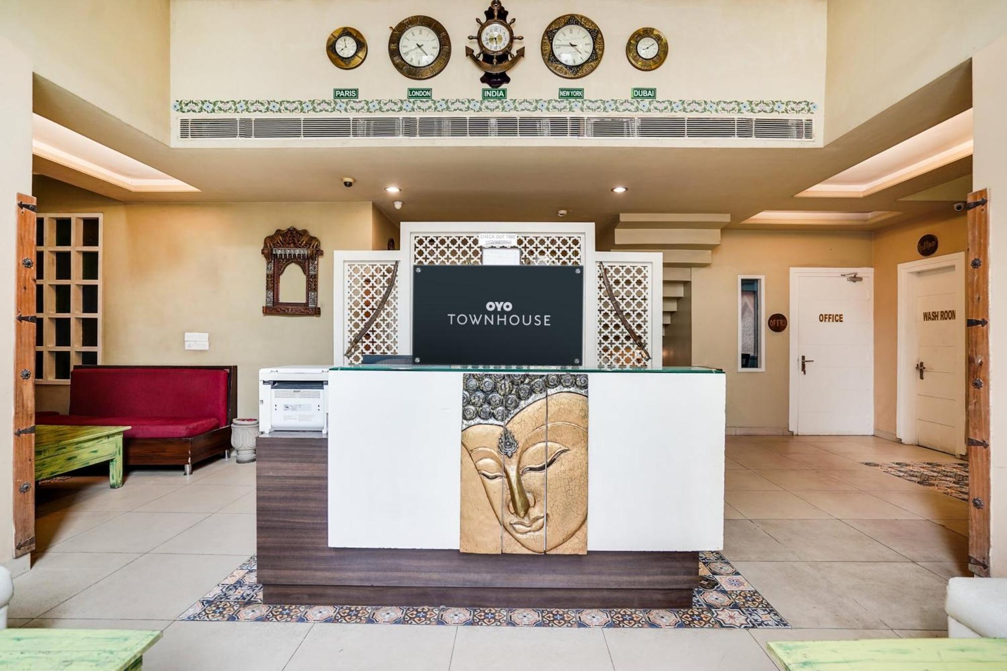 Super Townhouse Mansarovar Near Metro Station Dzsaipur Kültér fotó
